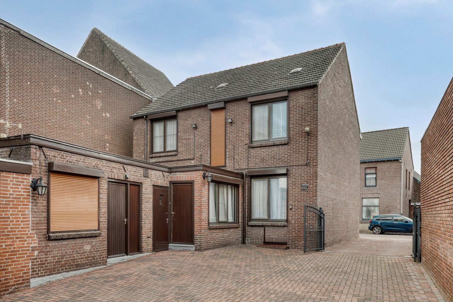Spacious 1920s Detached Home with Large Garden and Former Shop Space in Herkenbosch — 29