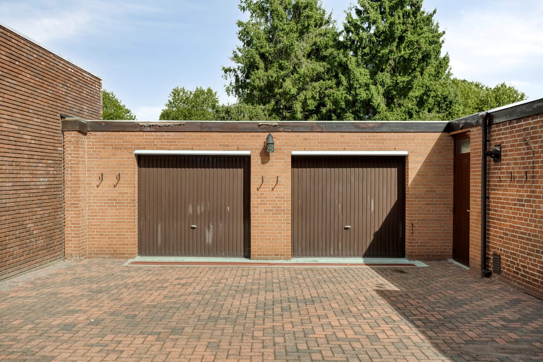 Spacious 1920s Detached Home with Large Garden and Former Shop Space in Herkenbosch — 32