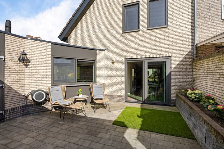 Foto 2 van Lisdodde 28