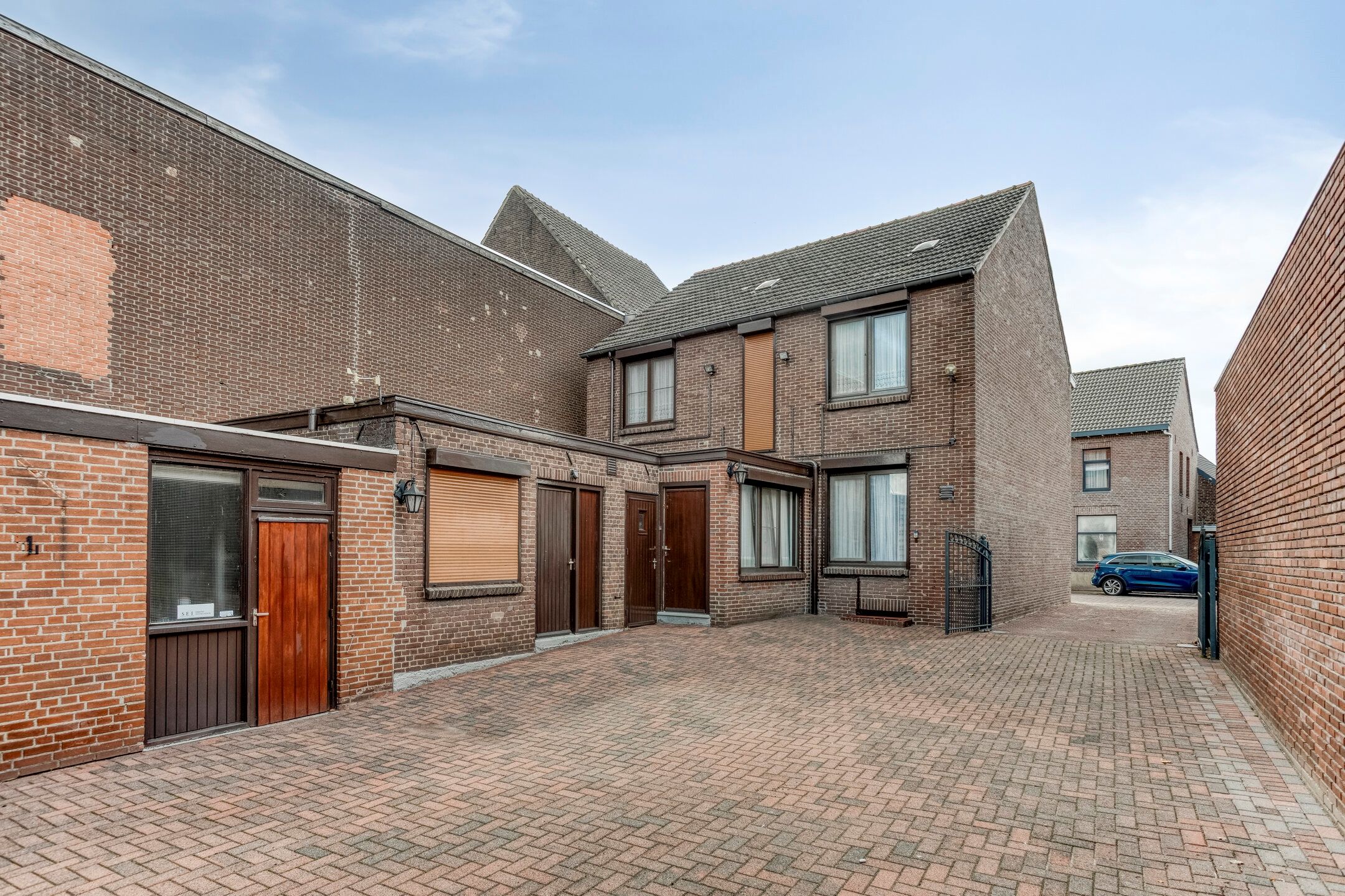 Spacious 1920s Detached Home with Large Garden and Former Shop Space in Herkenbosch — 30