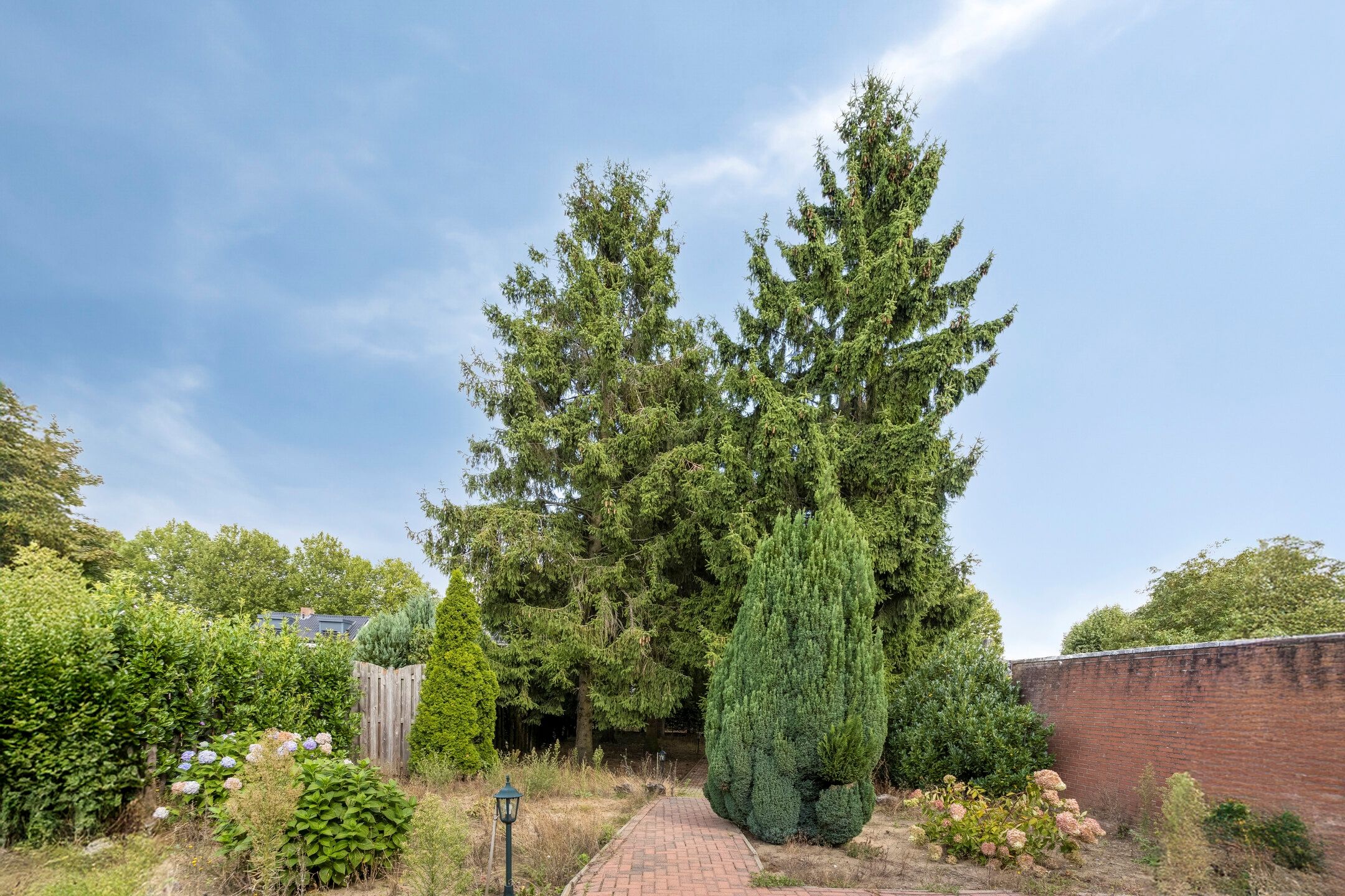 Spacious 1920s Detached Home with Large Garden and Former Shop Space in Herkenbosch — 36