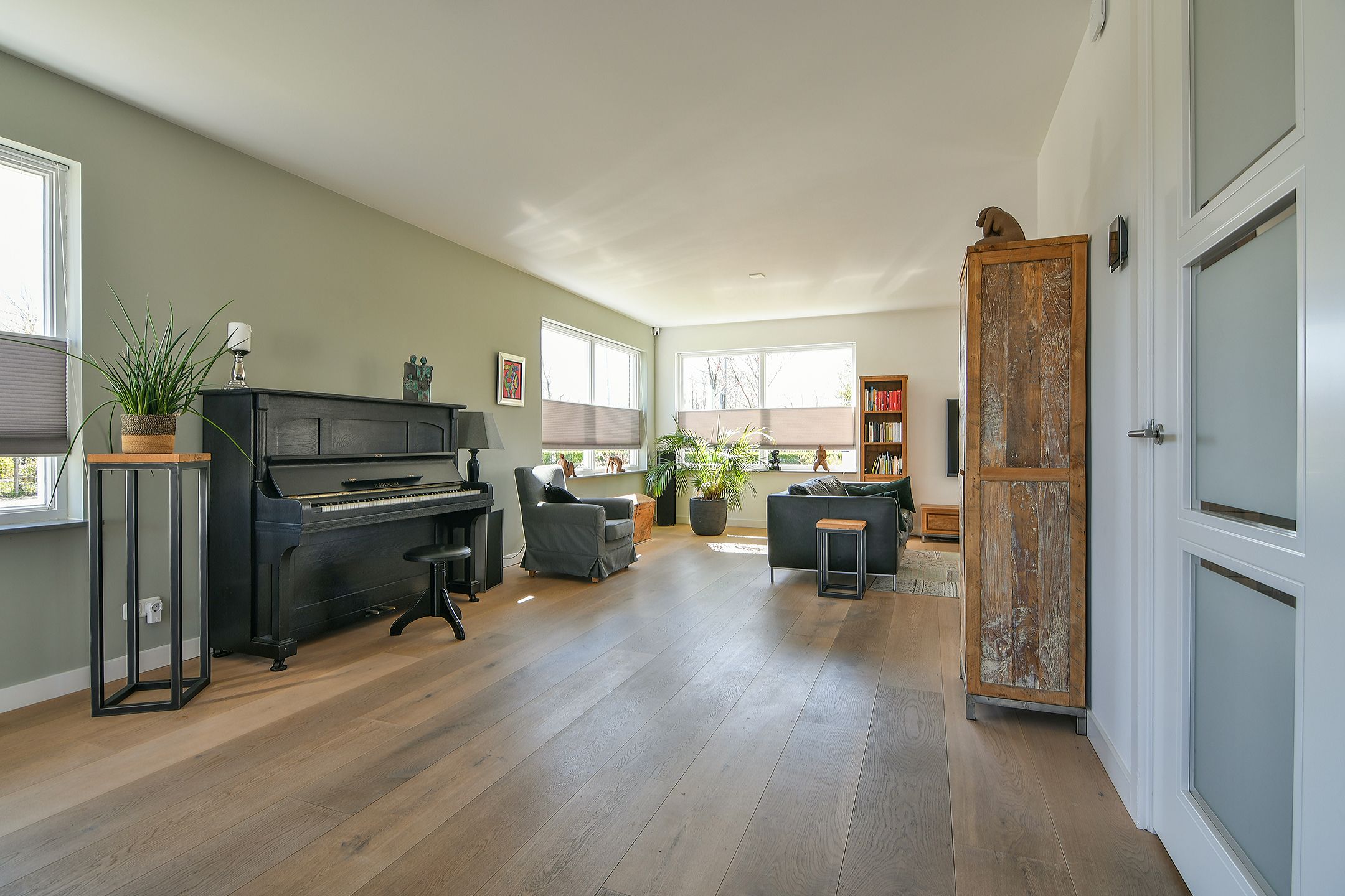 Photo 6 of Kruisweg 1131