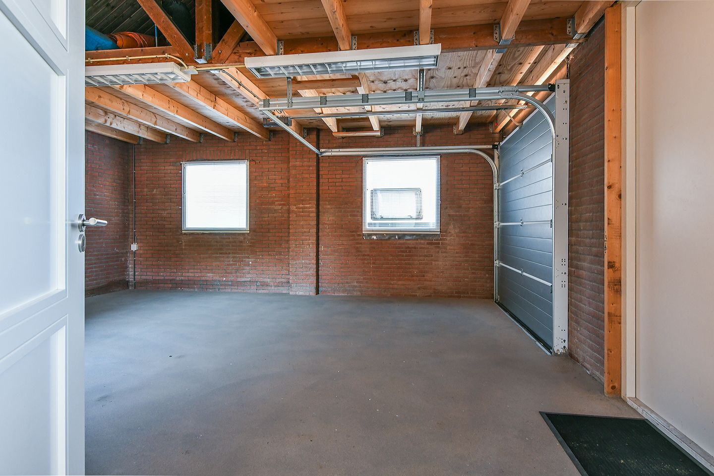 Photo 19 of Kruisweg 1131