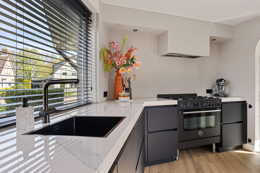 Foto 26 van Lisdodde 28