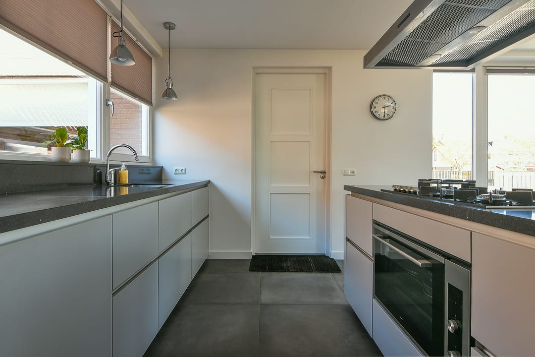 Photo 17 of Kruisweg 1131