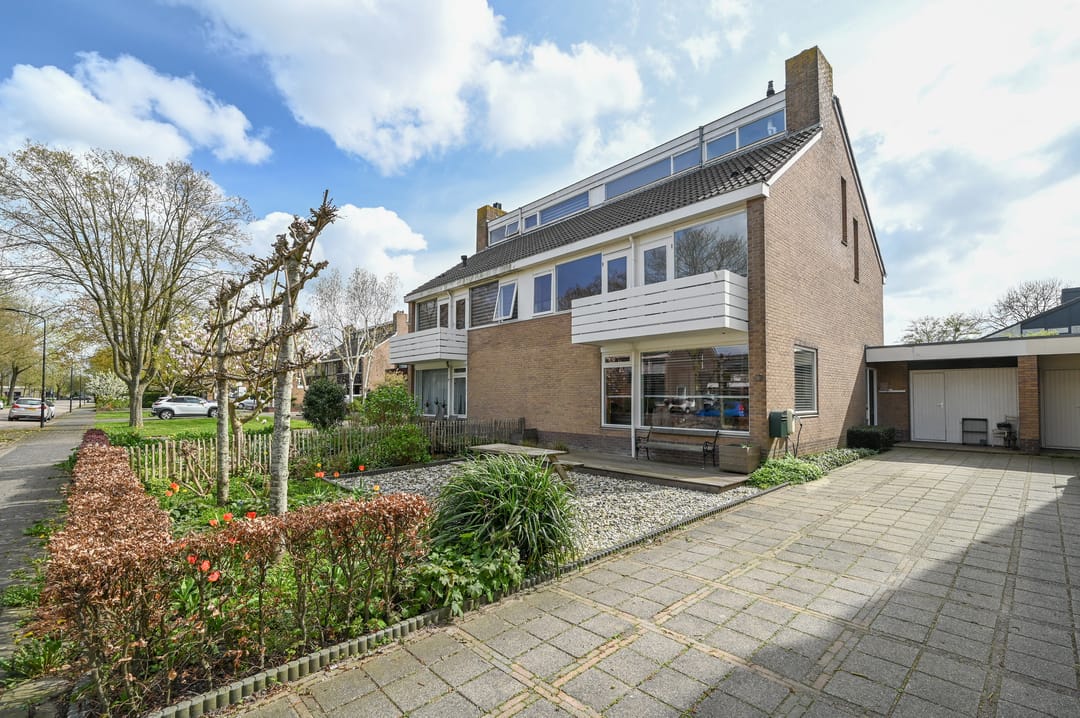 Foto 1 van Rozenobel 25