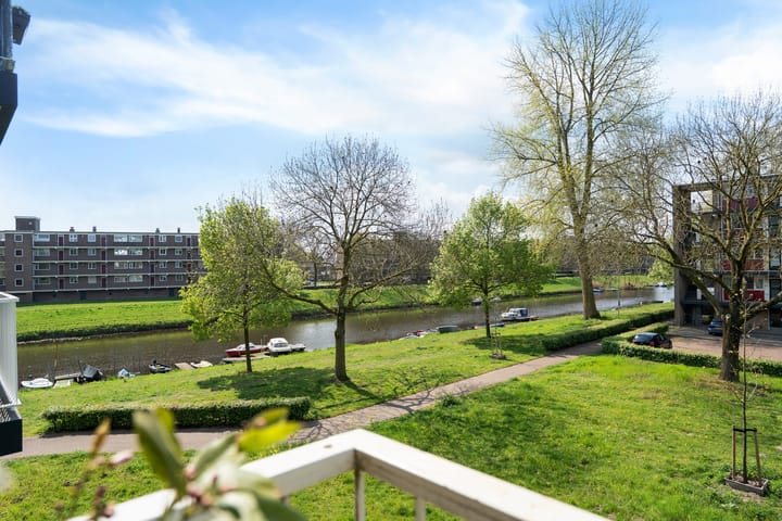 Photo 2 of Johan van de Veldestraat 99