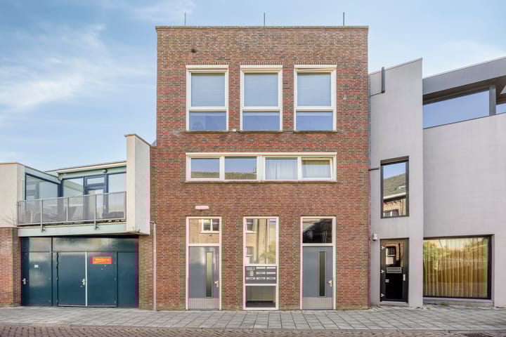 Photo 2 of Leeuwstraat 7-D