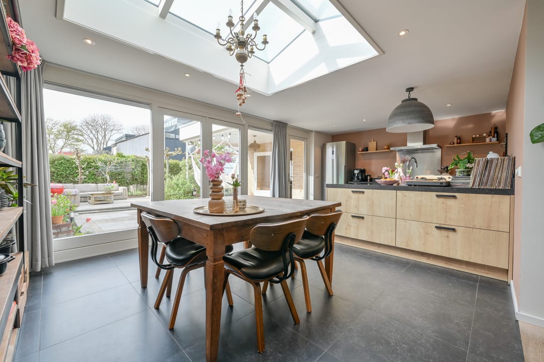 Foto 8 van Rozenobel 25