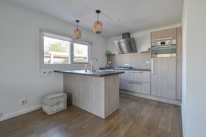 Foto 3 van Hoofdweg 98-R128