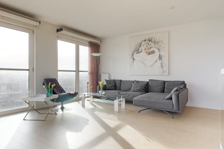 Photo 4 of Teakhout 40