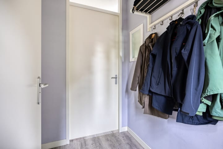 Photo 2 of Poolsestraat 7