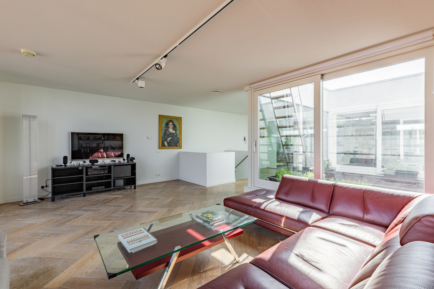 Luxury 3-Level Apartment on Oosterdokseiland with Perpetual Leasehold Paid Off — 35