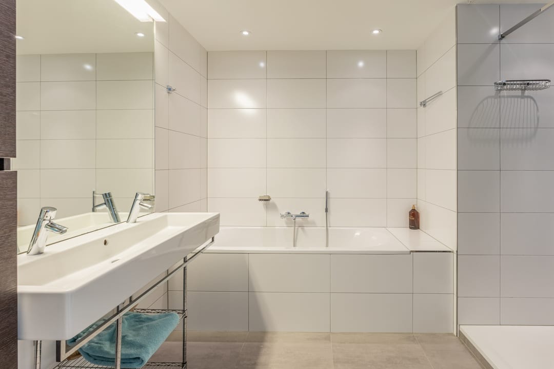 Luxury 3-Level Apartment on Oosterdokseiland with Perpetual Leasehold Paid Off — 23