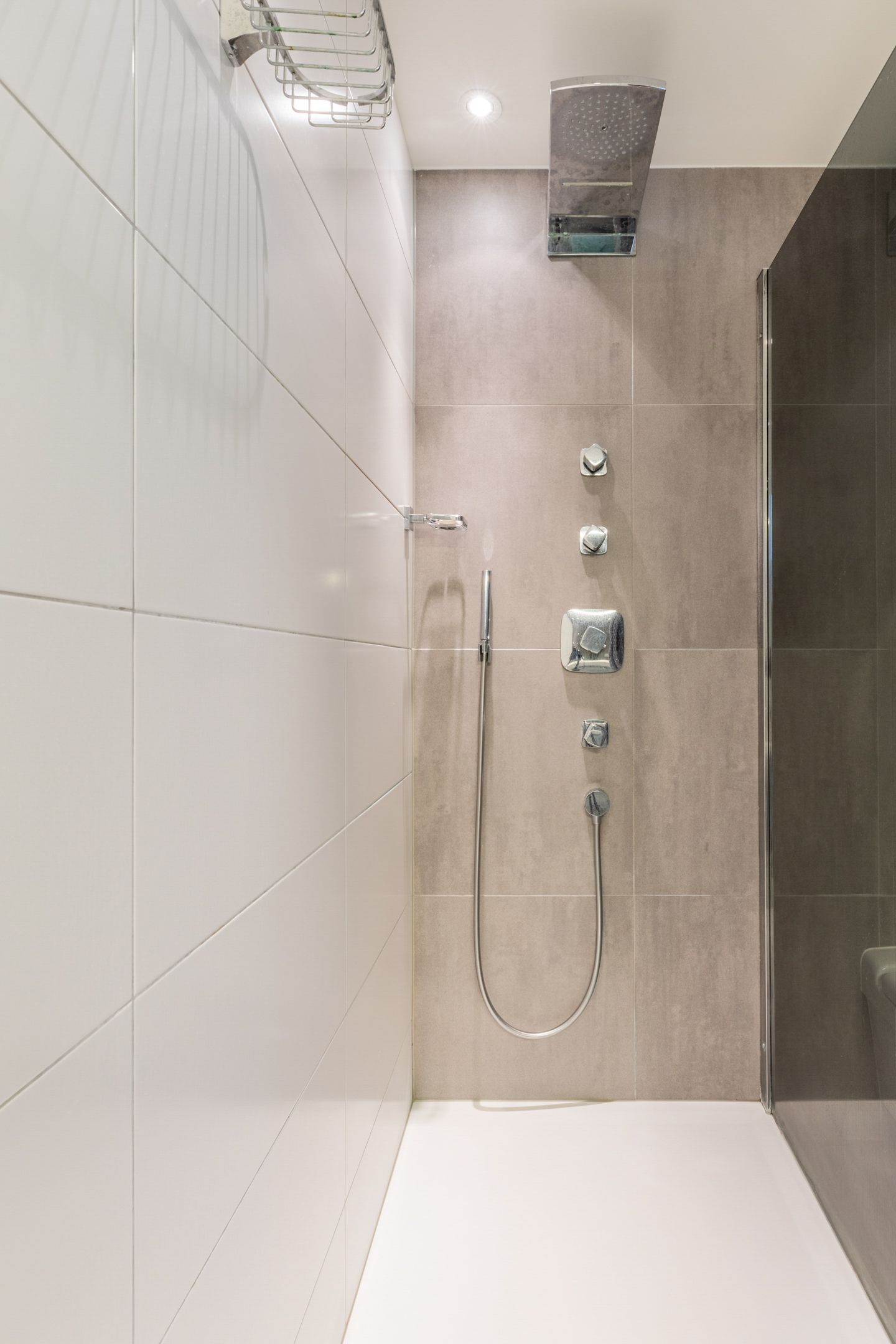 Luxury 3-Level Apartment on Oosterdokseiland with Perpetual Leasehold Paid Off — 24