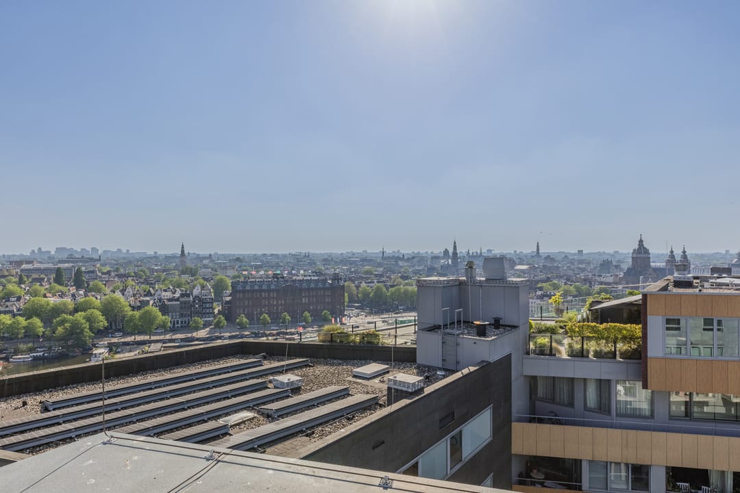 Luxury 3-Level Apartment on Oosterdokseiland with Perpetual Leasehold Paid Off — 52