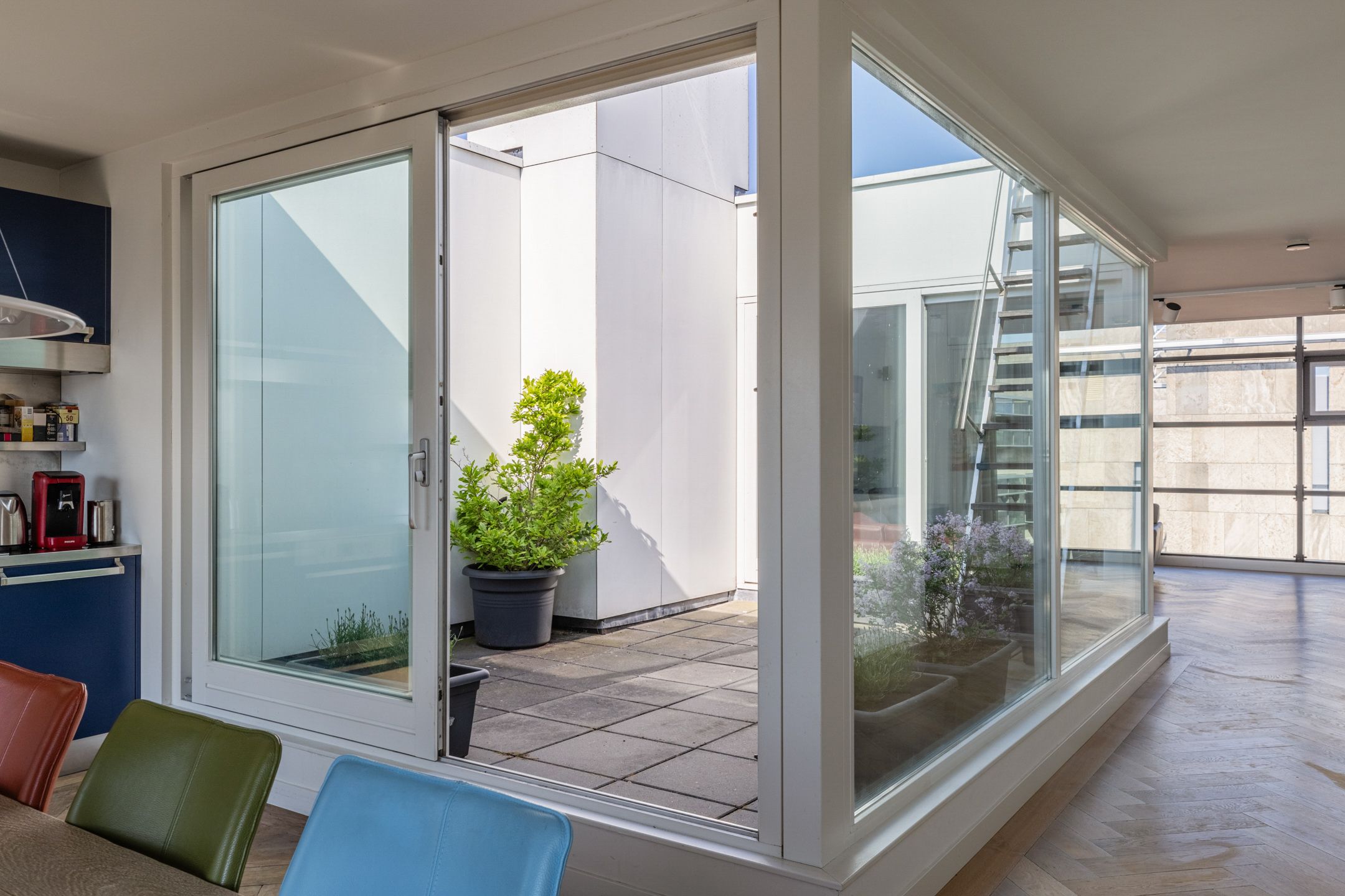 Luxury 3-Level Apartment on Oosterdokseiland with Perpetual Leasehold Paid Off — 42