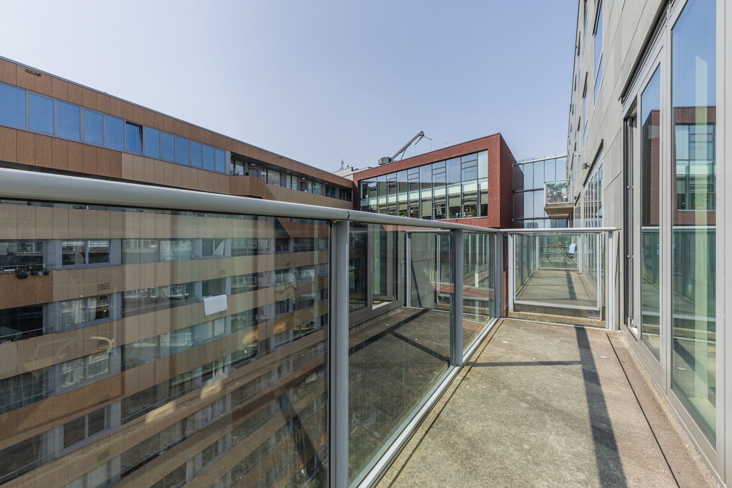 Luxury 3-Level Apartment on Oosterdokseiland with Perpetual Leasehold Paid Off — 44