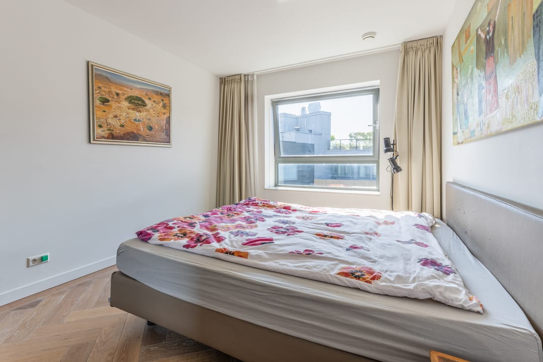 Luxury 3-Level Apartment on Oosterdokseiland with Perpetual Leasehold Paid Off — 28