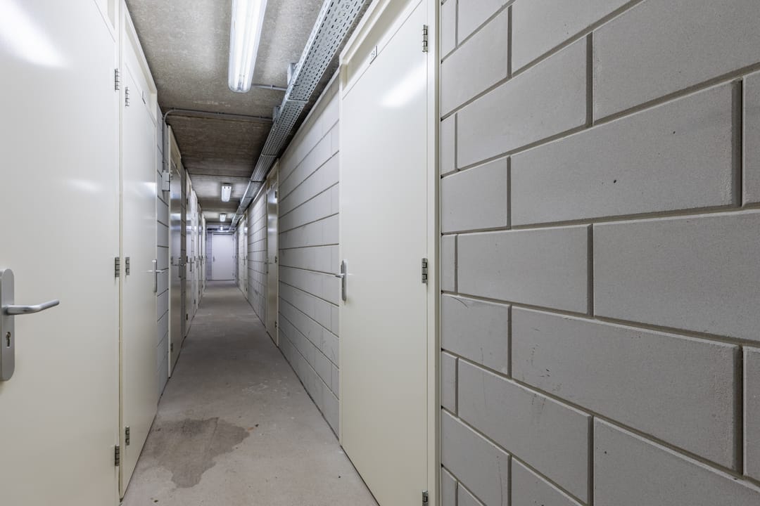 Luxury 3-Level Apartment on Oosterdokseiland with Perpetual Leasehold Paid Off — 47
