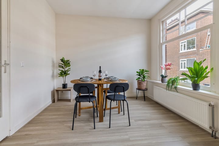 Foto 4 van Bisschopstraat 36-B02