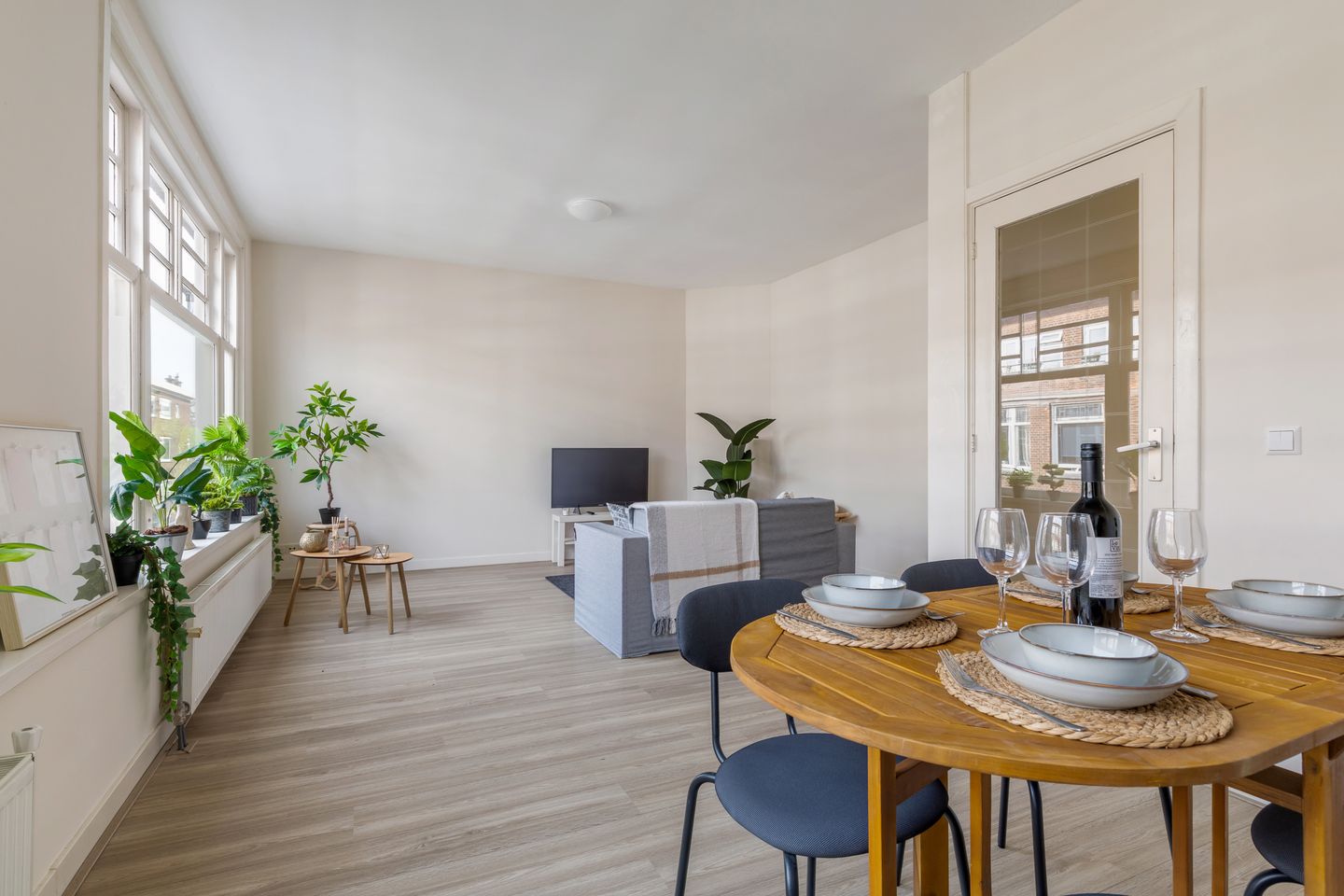 Photo 5 of Bisschopstraat 36-B02