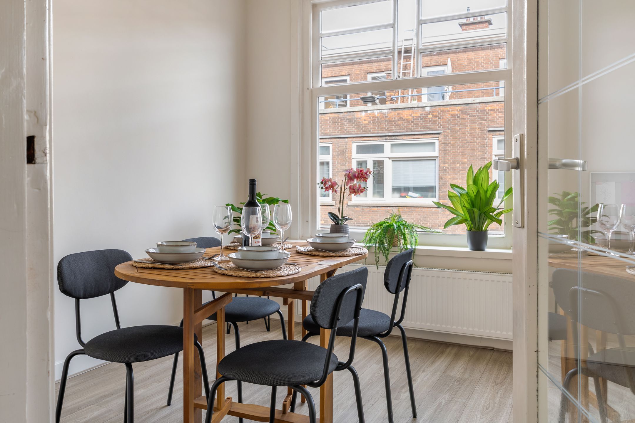 Photo 6 of Bisschopstraat 36-B02