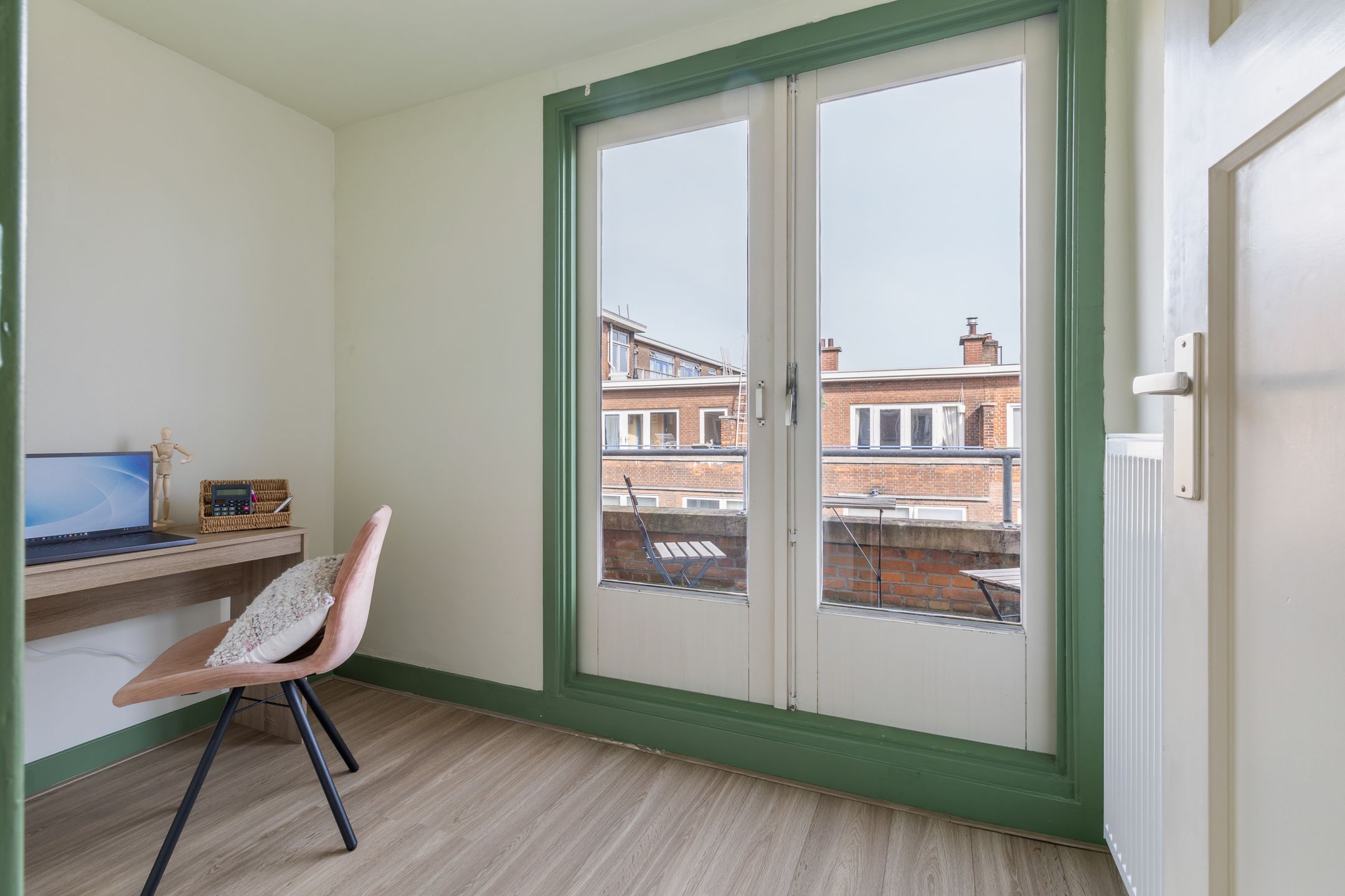 Photo 21 of Bisschopstraat 36-B02