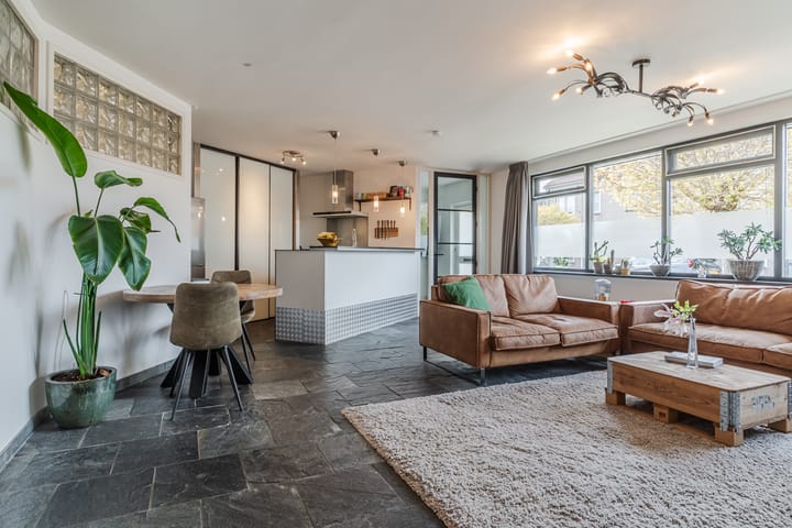 Photo 2 of Kastanjelaan 31