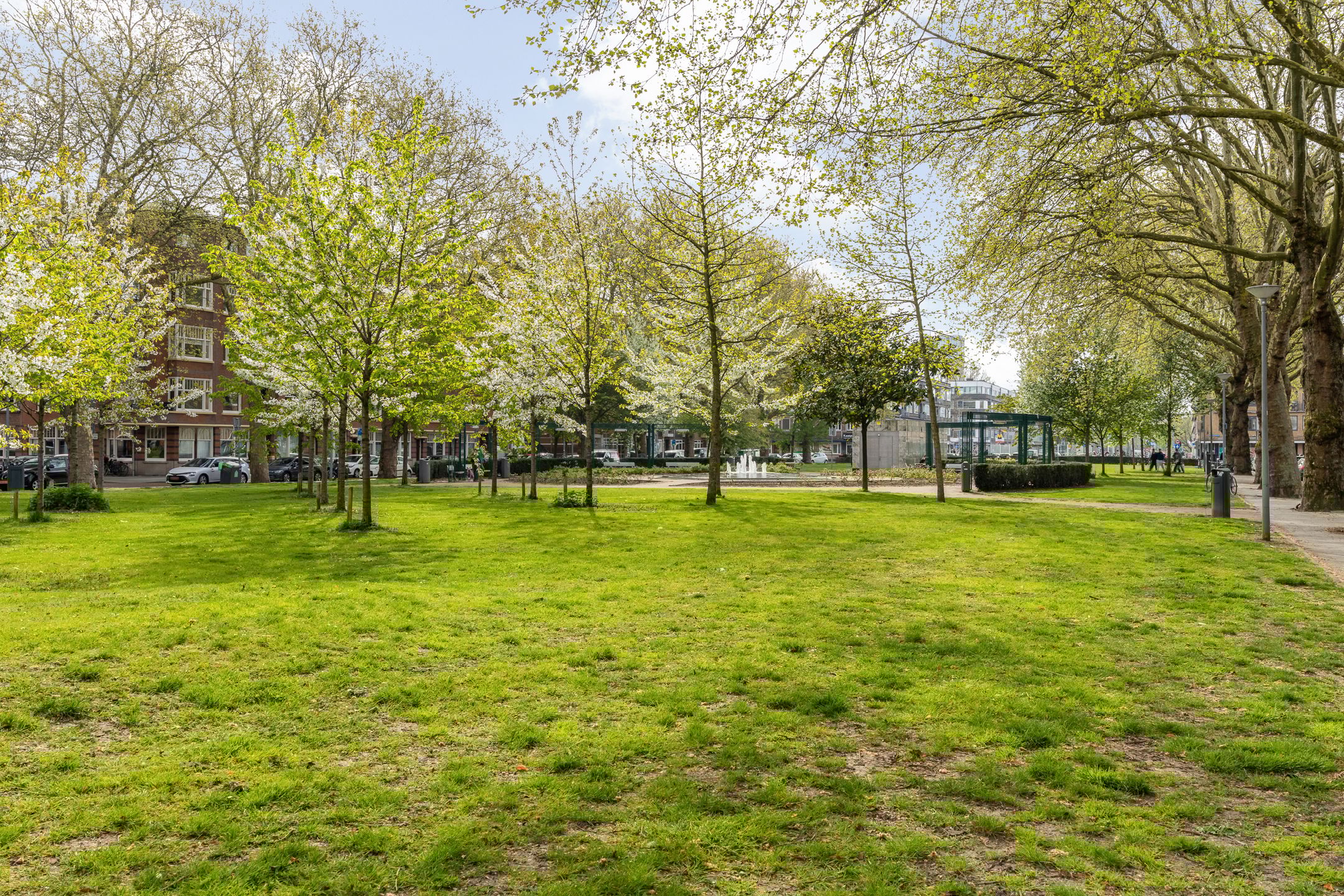 Photo 27 of Bisschopstraat 36-B02