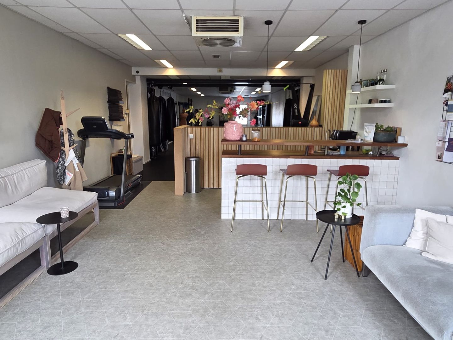 View photo 3 of Hoofdweg 216