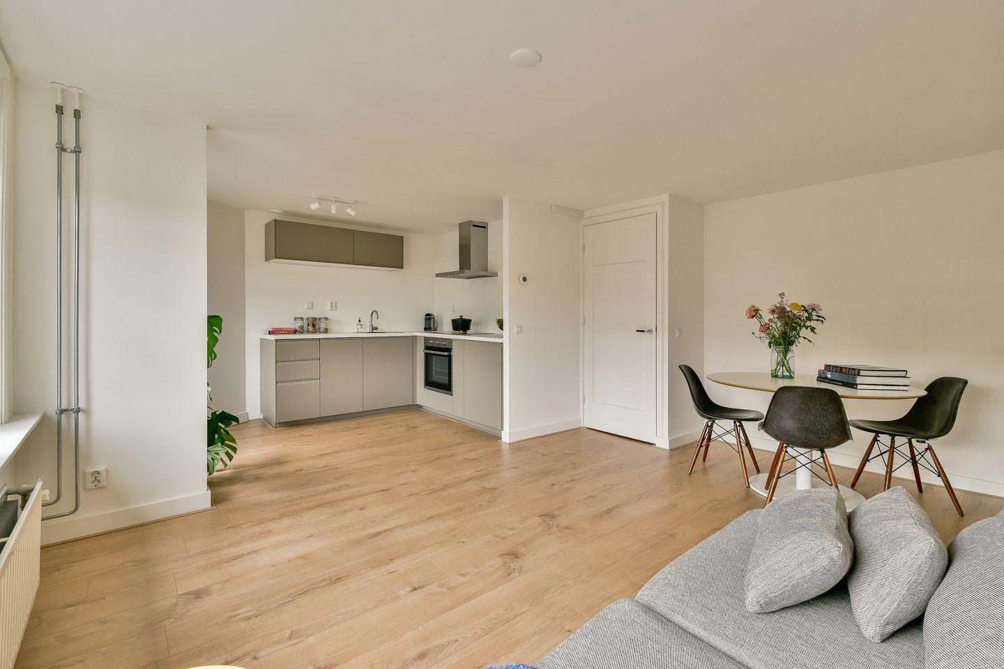 Foto 4 van Jan van Galenstraat 130-4