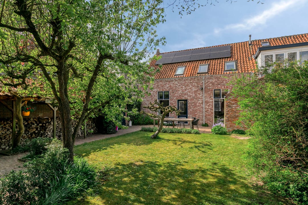 Photo 37 of Laarstraat 16