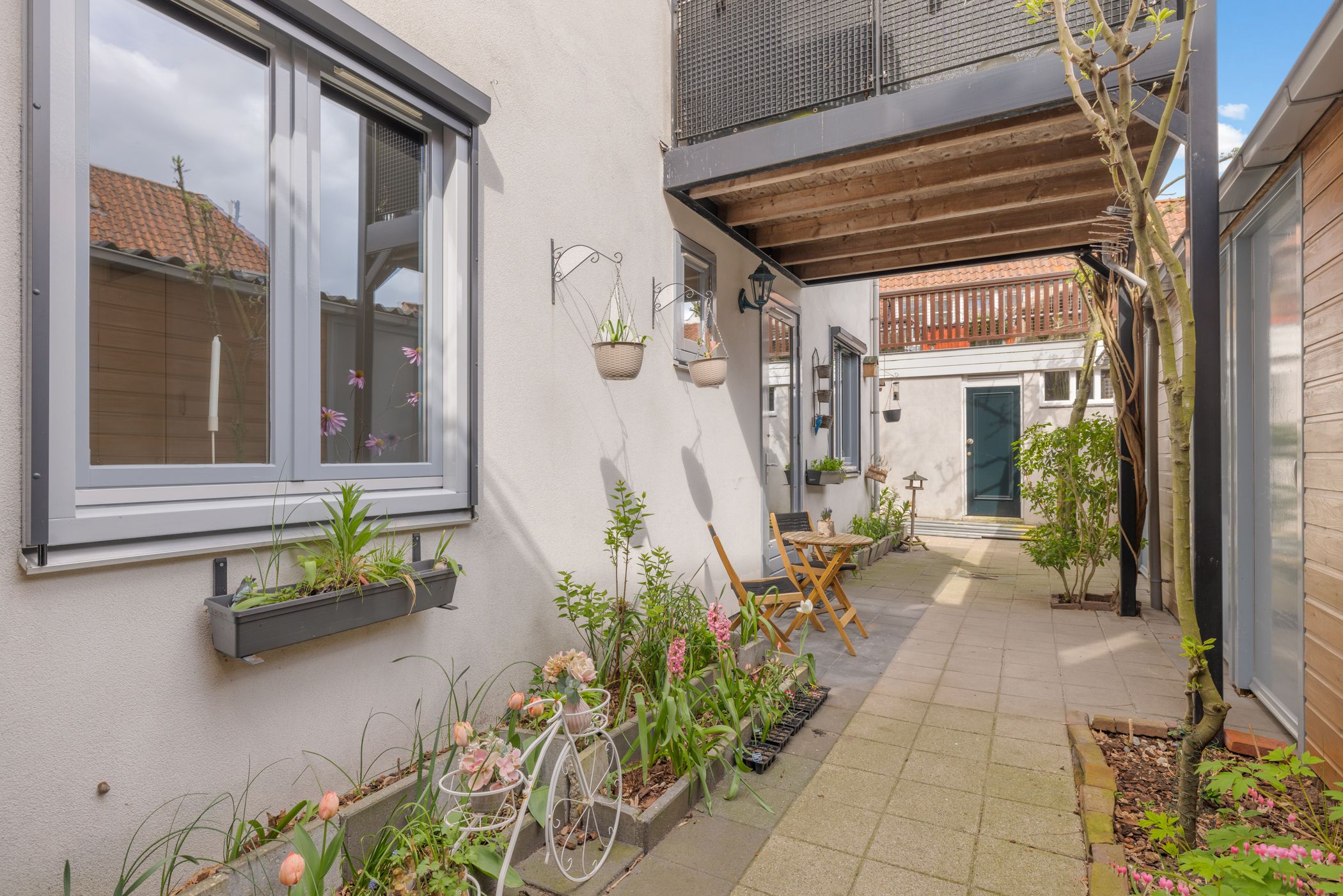 Foto 3 van Achter de Heilige Geest 3