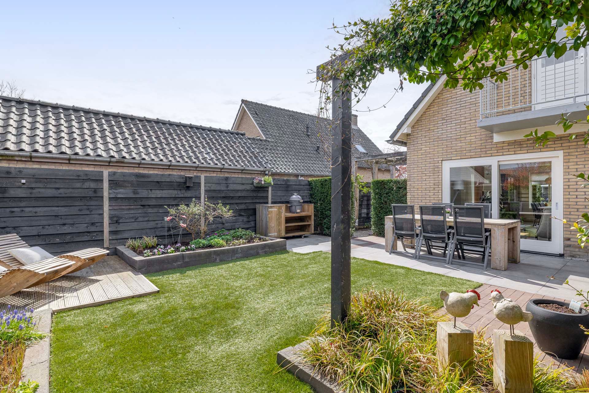 Foto 42 van Dennenlaan 42