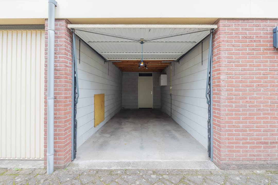 Ground floor apartment with garden and private garage near nature reserves — 28