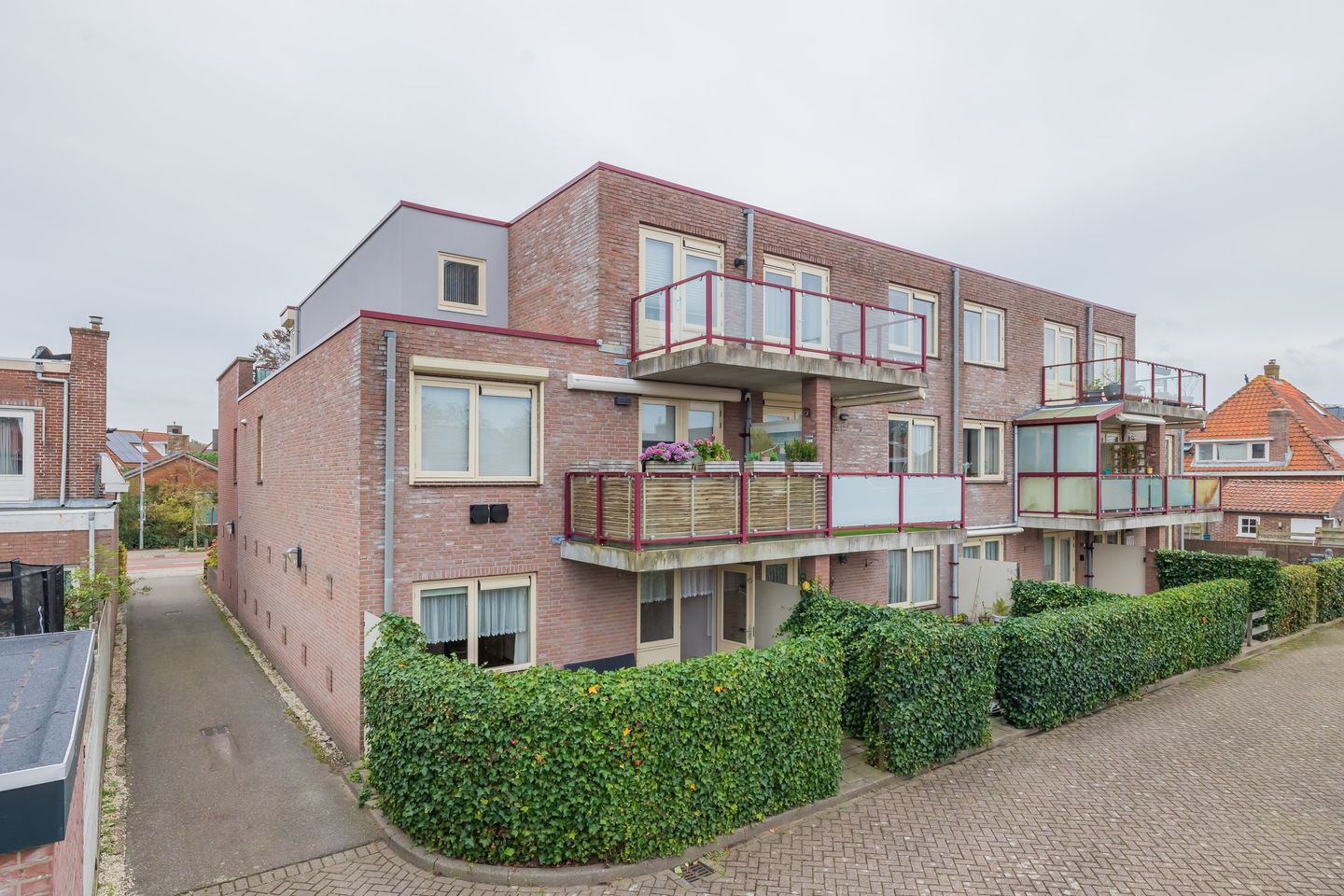 Ground floor apartment with garden and private garage near nature reserves — 35