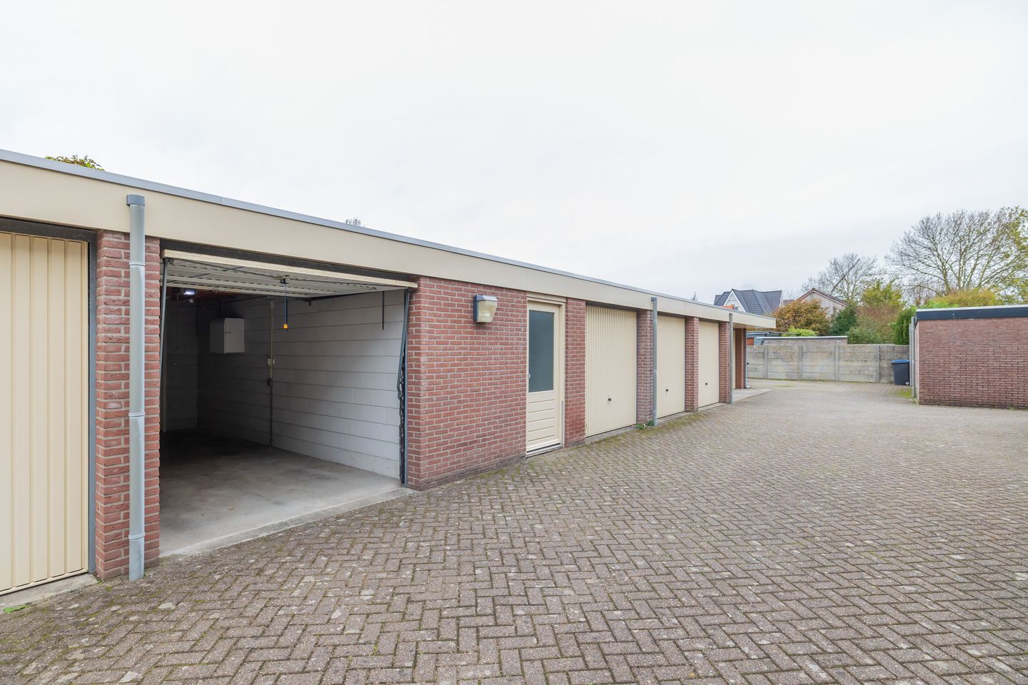 Ground floor apartment with garden and private garage near nature reserves — 29