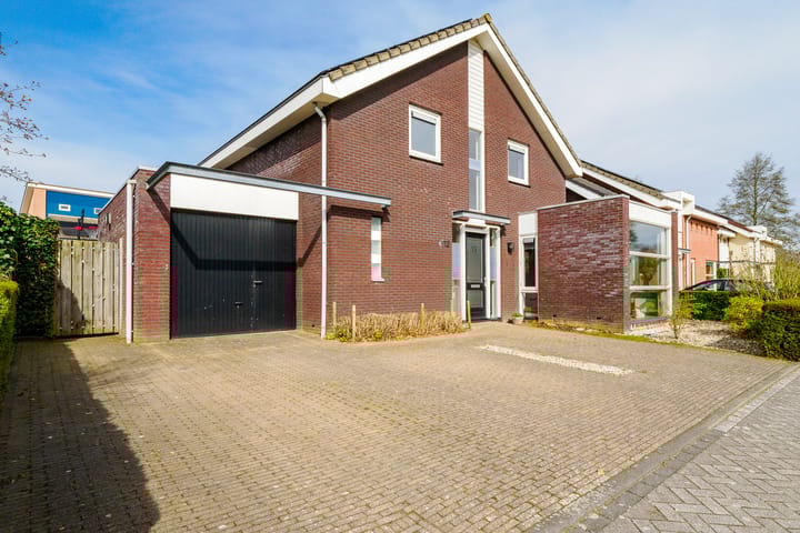 Photo 2 of Marenestraat 13