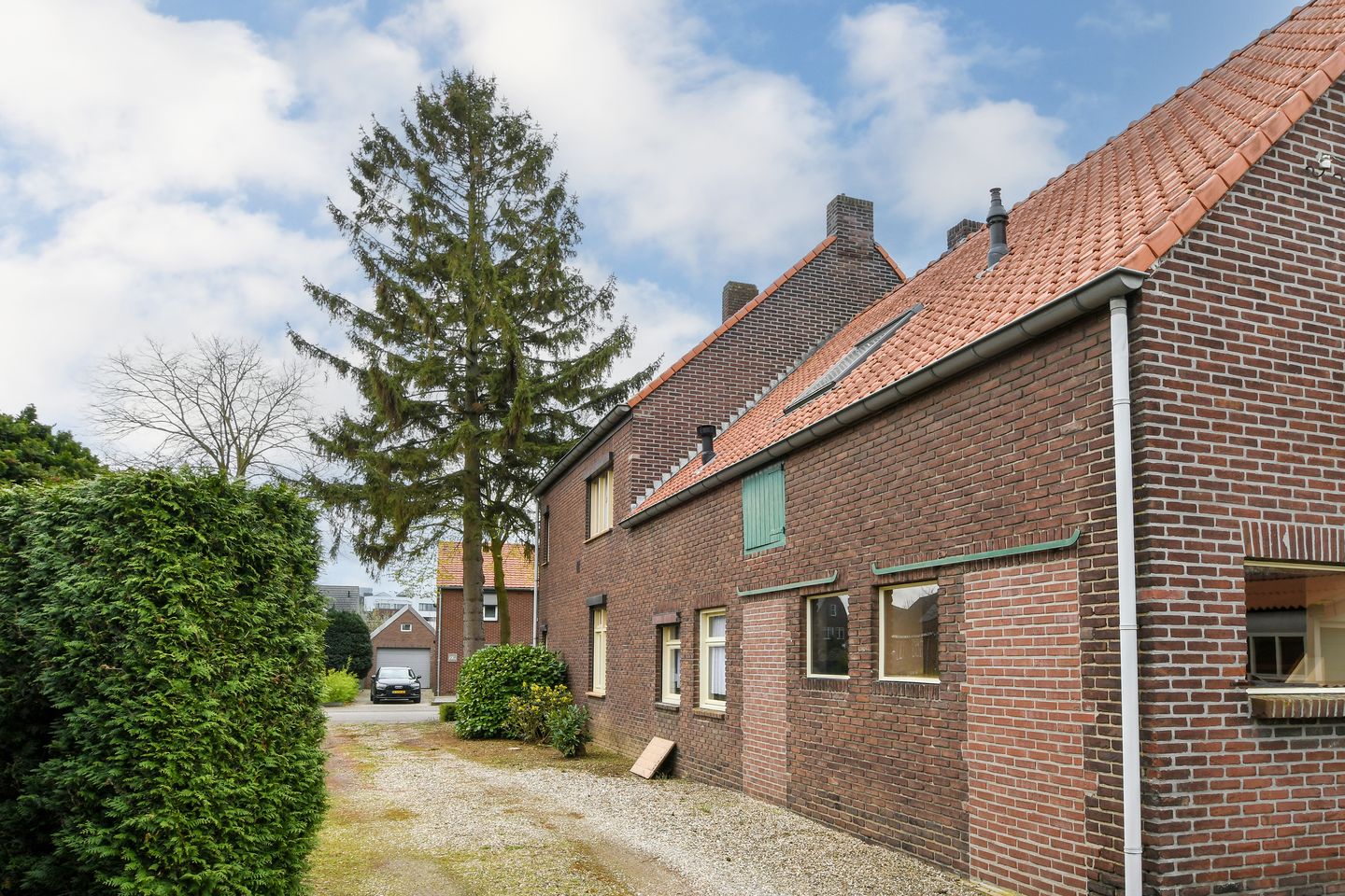 Spacious detached property with apartment and large plot in Echt — 34