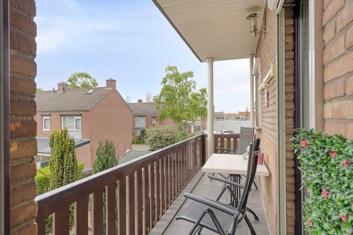 Photo 4 of Rembrandt van Rijnstraat 22