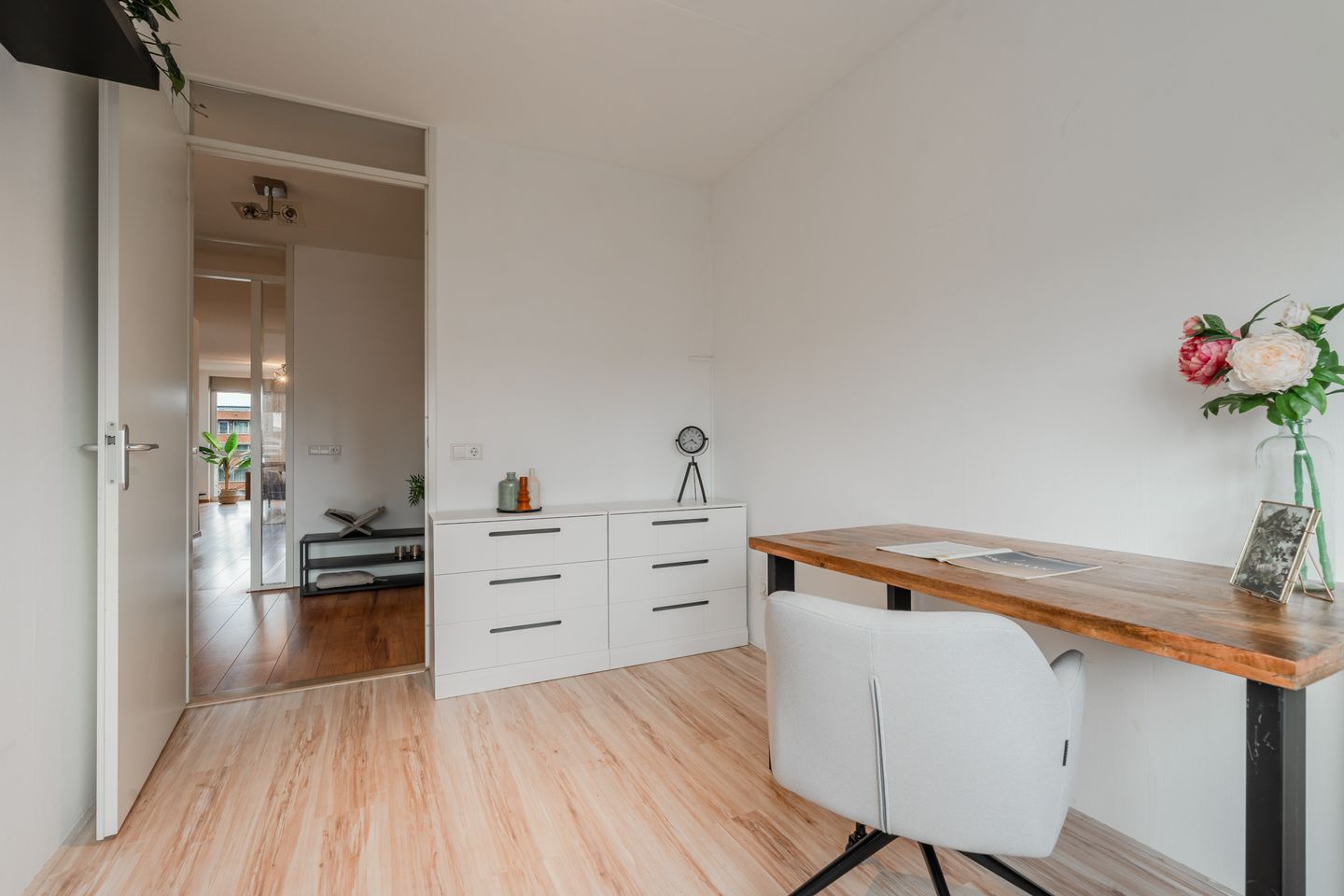 Photo 25 of Ottho Heldringstraat 27-R