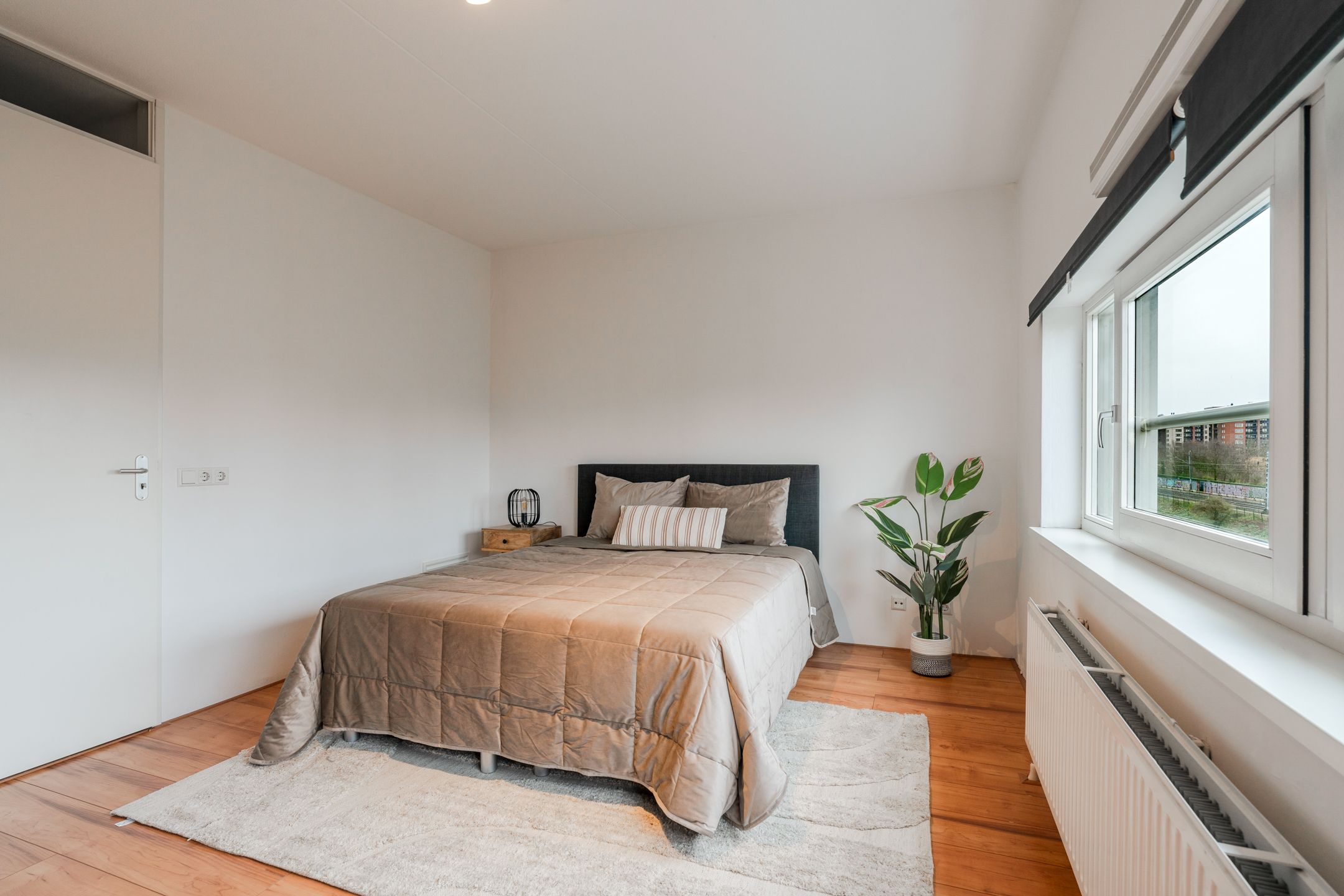 Photo 33 of Ottho Heldringstraat 27-R