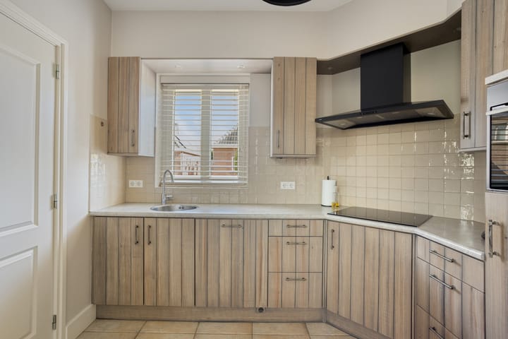 Photo 4 of Roselmanserf 8