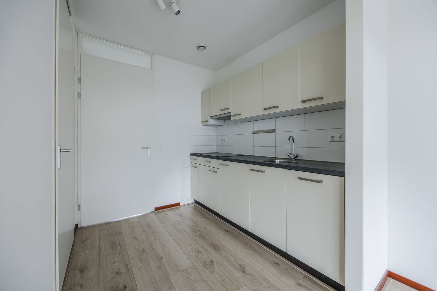 Photo 10 of De Kerkschuur 7