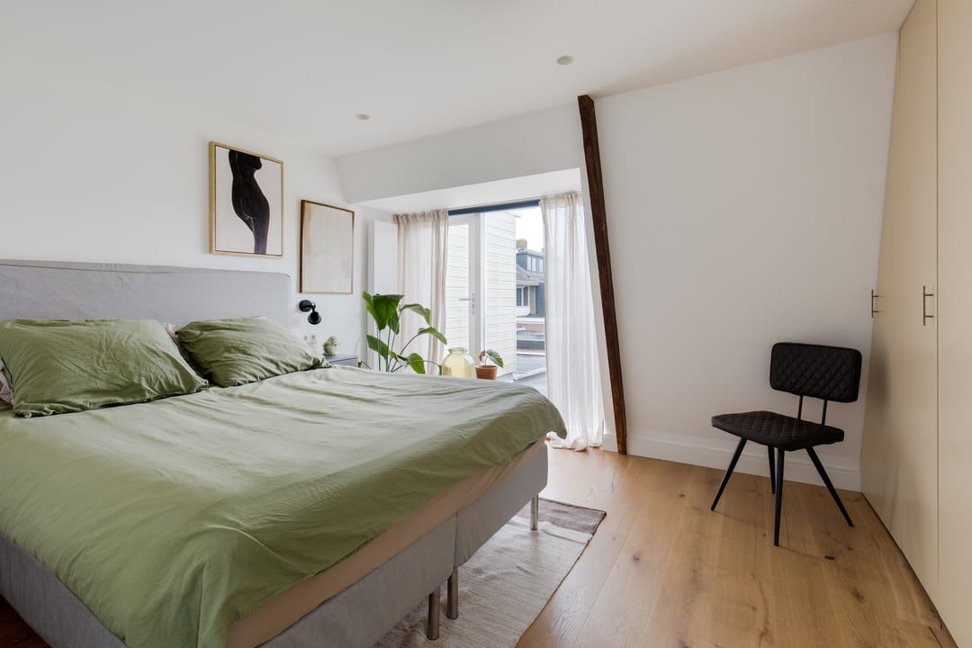 Renovated 1930s Semi-Detached Home with Large Garden and Outbuilding in Zwanenburg — 22