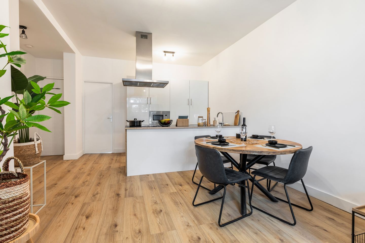 Foto 4 van Randweg 34-C