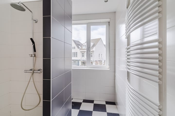 Hoekwoning te koop: Korvelplein 2, Tilburg