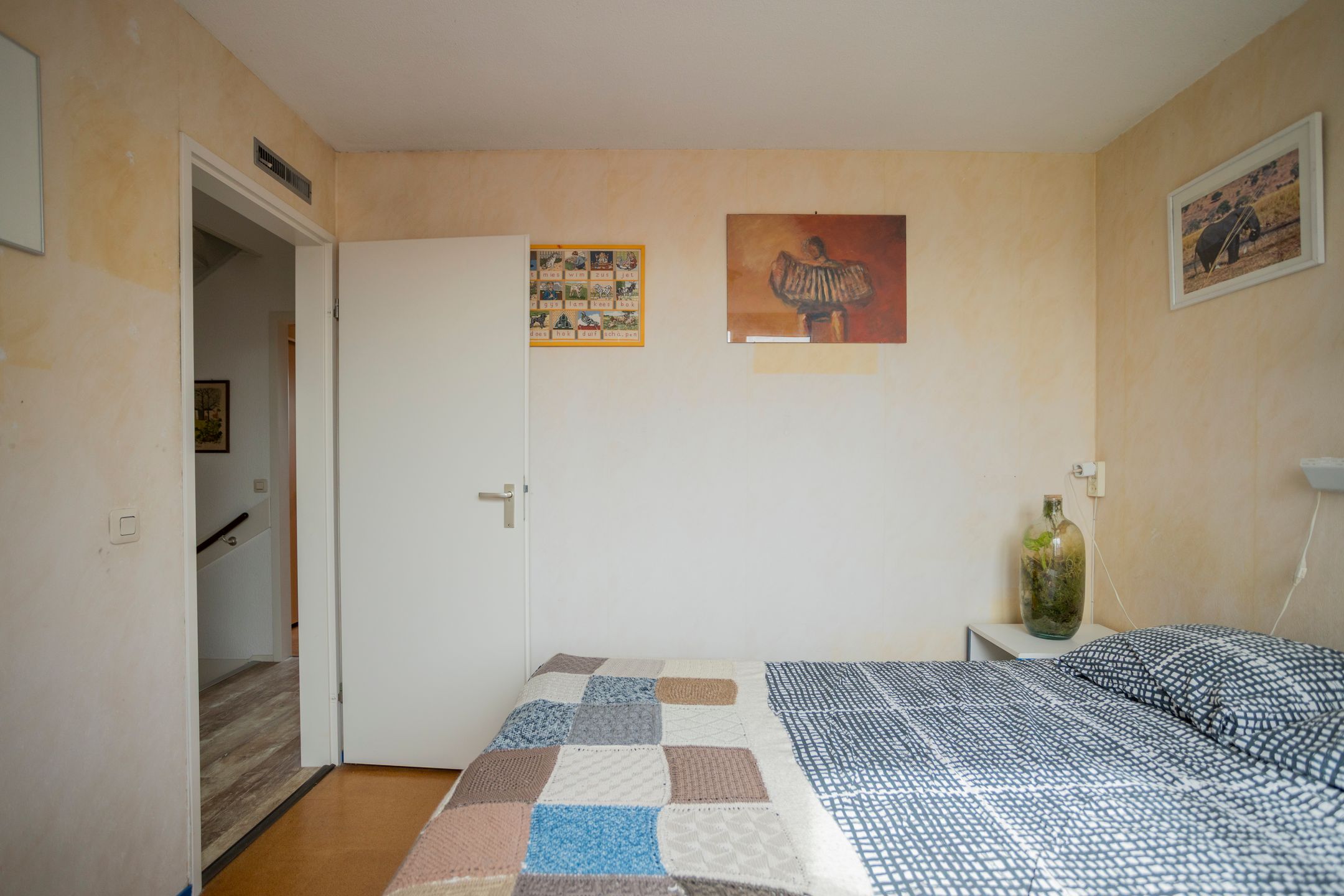 Spacious Family Home with 4 Bedrooms and Sunny Garden in Hoofddorp — 27