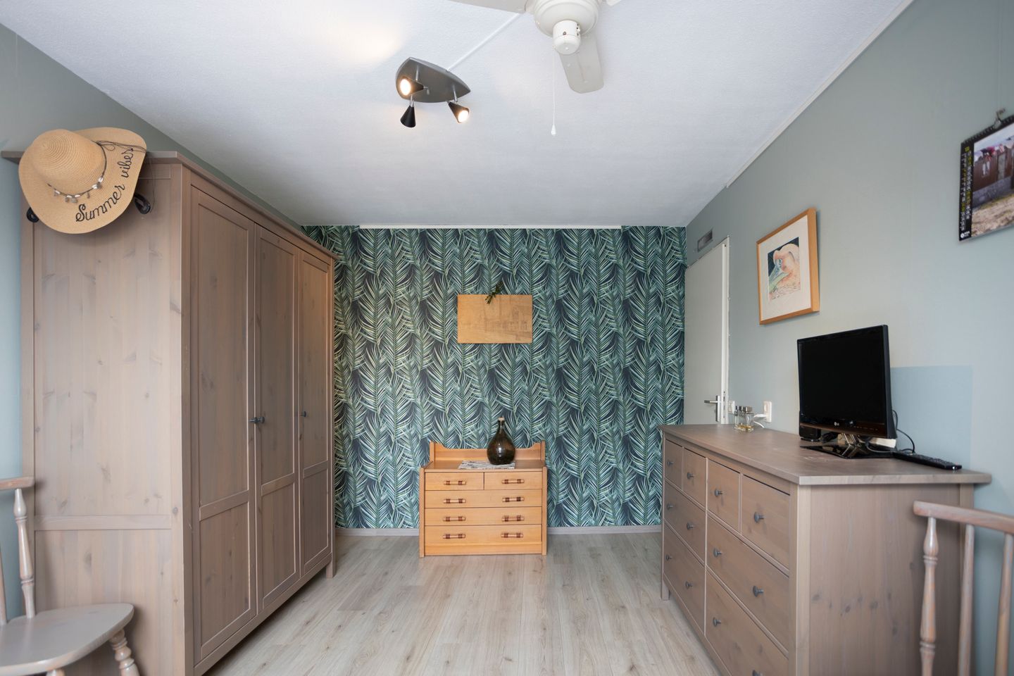Spacious Family Home with 4 Bedrooms and Sunny Garden in Hoofddorp — 20